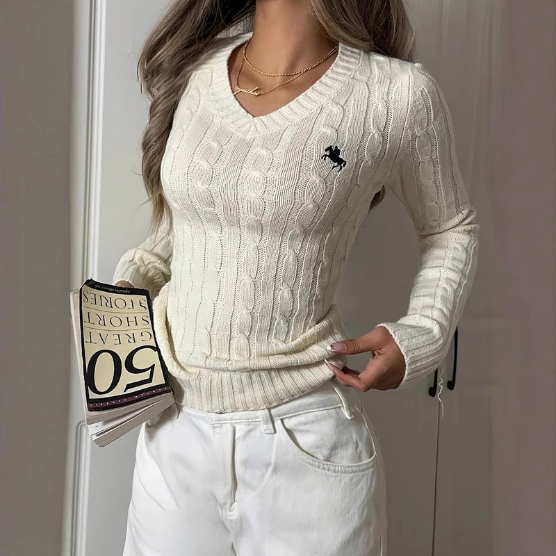 كنزة نسائية بياقة V وأكمام طويلة مع تطريز كابل - Image 1