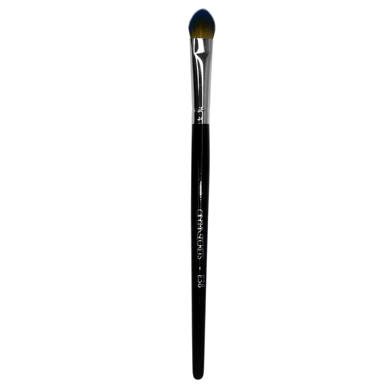 Cinema Secrets E38- Pointed Packing Eyeshadow Brush - Image 1