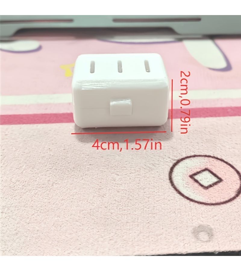 White Snap Lock Travel Case for Toothbrush Heads Hygiene Compact Storage - Image 1