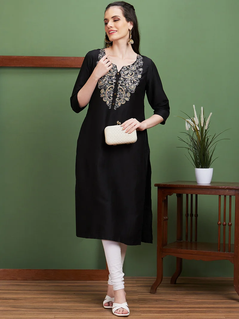 globus Women Ethnic Motifs Yoke Design Thread Work Straight Kurta