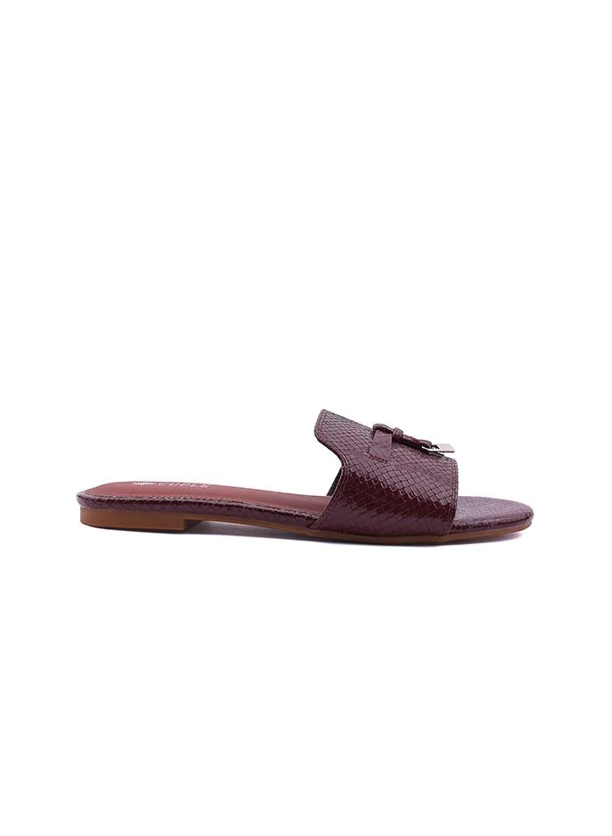 كابلي Flat Sandal – Elegant Casual Pop