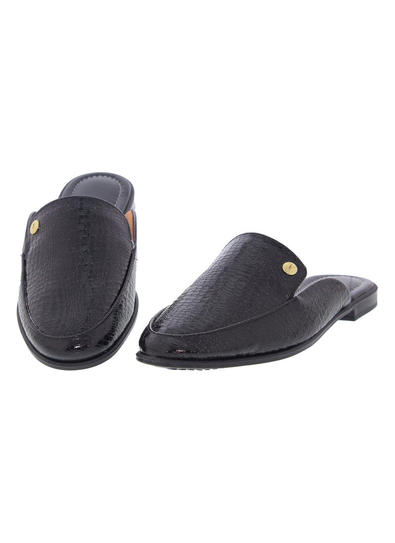 Vizzano Women’s Closed Toe Walking Shoes – Comfortable Everyday Footwear with Sleek Design - Image 4