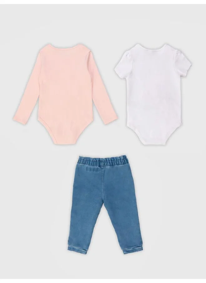 جس Kids 3 Piece Printed Bodysuit & Sweatpants