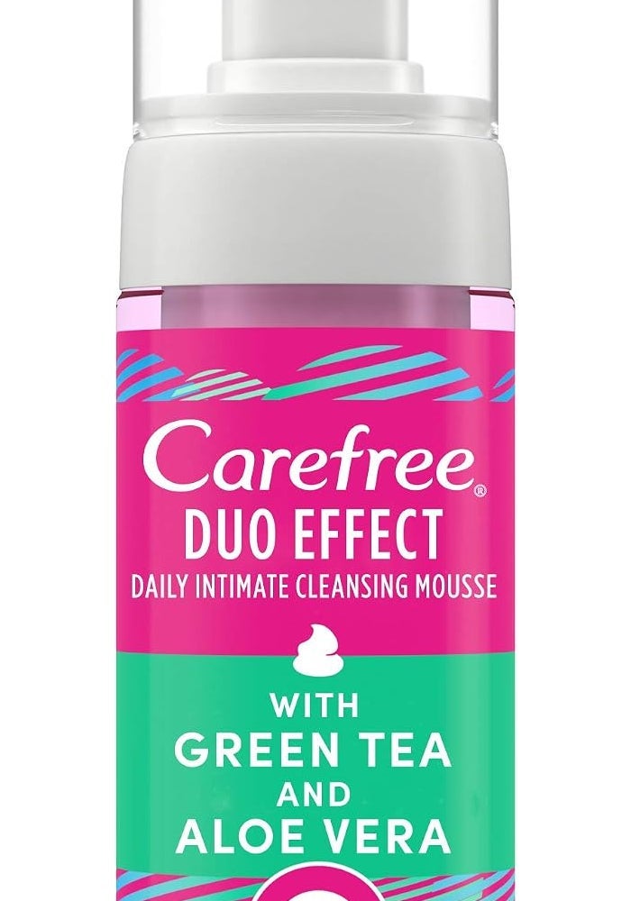 Carefree Daily Intimate Cleansing Mousse, Duo Effect With Green Tea And Aloe Vera, 150 Ml - Image 1