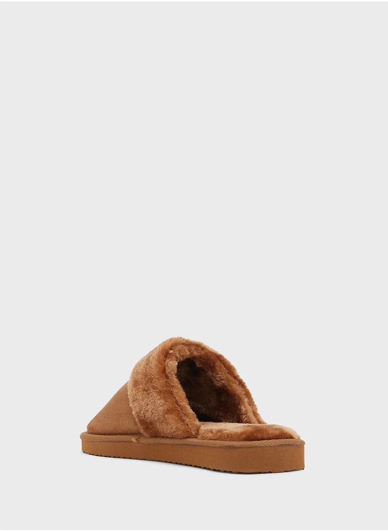 جينجر Casual Slip On Bedroom Slipper