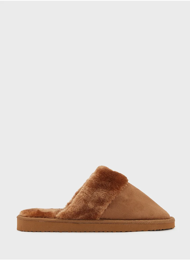 جينجر Casual Slip On Bedroom Slipper