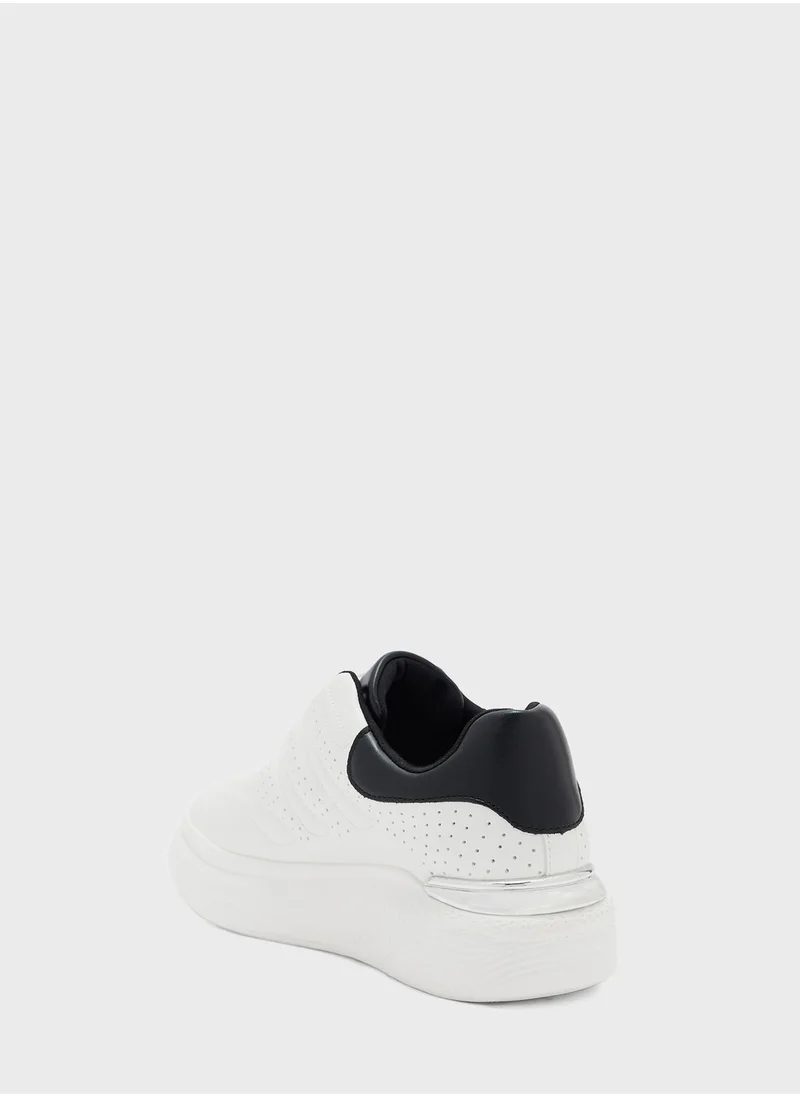 جينجر Sole Detail Textured Tonal Sneaker