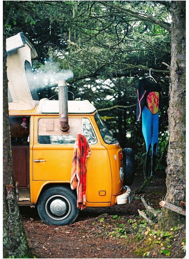 gestalten Hit the Road: Vans, Nomads and Roadside Adventures  - Image 2