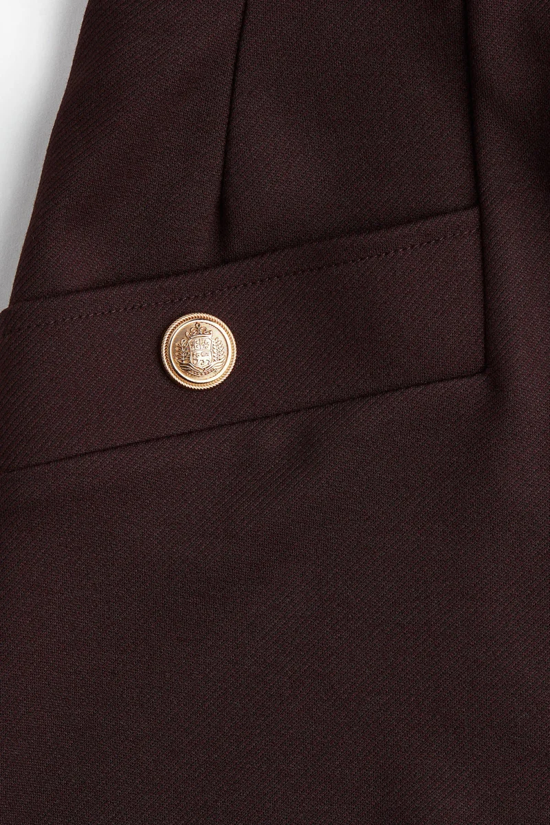 اتش اند ام شورت من نسيج الإنترلوك