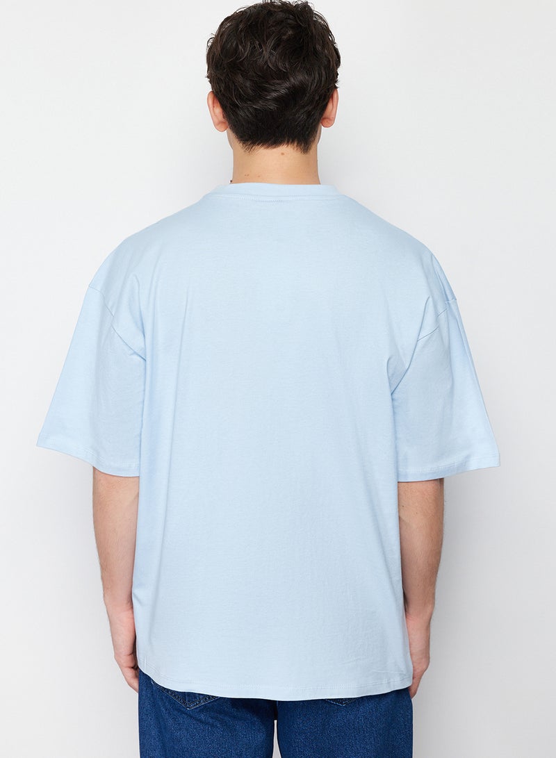 trendyol Light Blue Oversize Cotton Crew Neck T-Shirt with Minimal Print TMNSS23TS00084 - Image 2