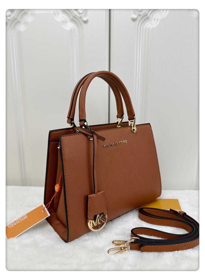 ام كي حقيبة MK Jet Set من جلد سافيانو - بني