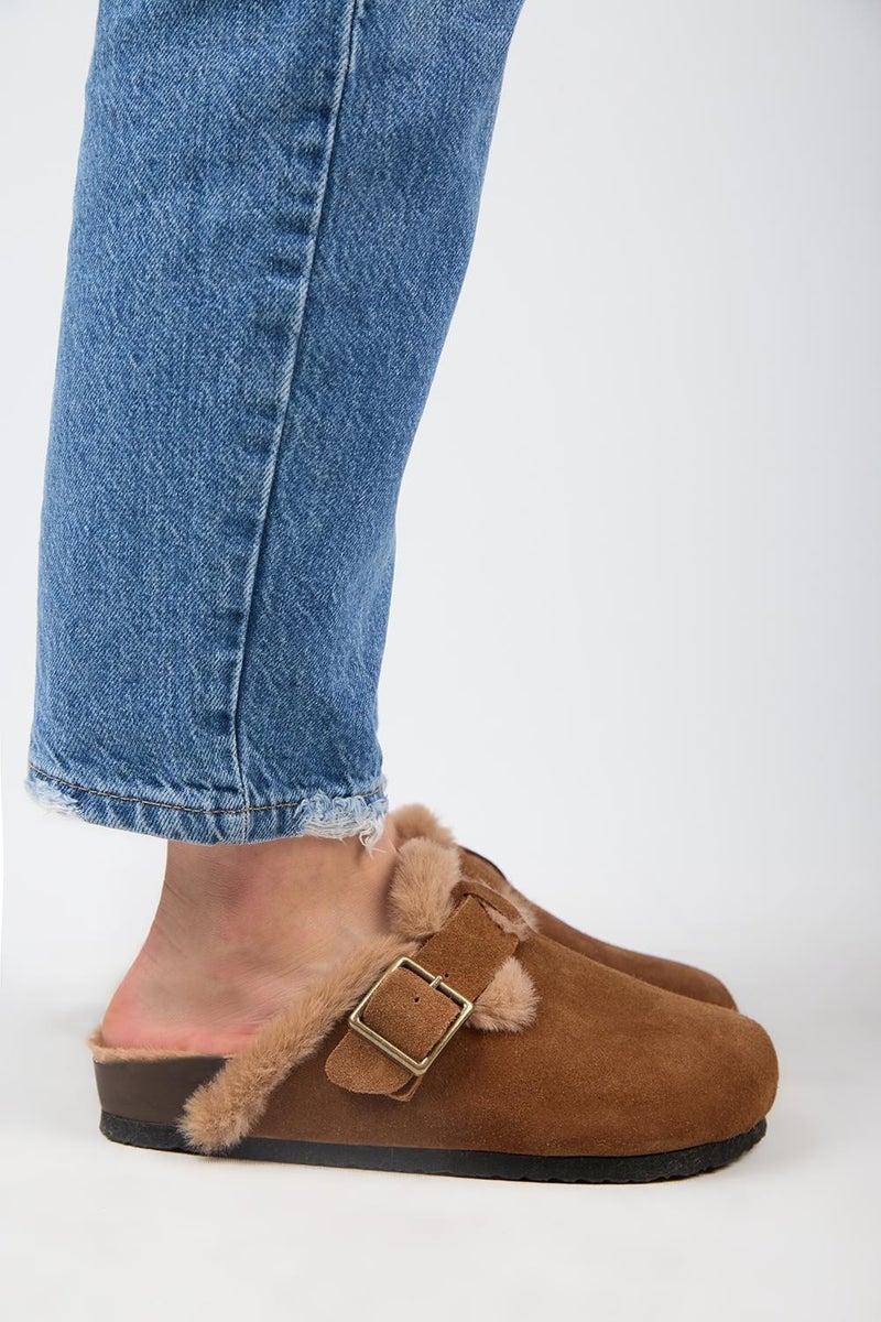 Manijero (Zeta 2 Fur) Women's Leather Belt Buckled Sabo Taba Slippers  - Image 1