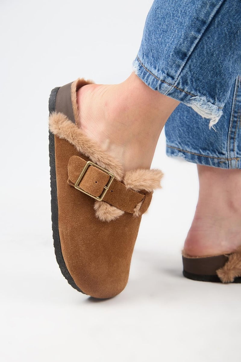 Manijero (Zeta 2 Fur) Women's Leather Belt Buckled Sabo Taba Slippers  - Image 5