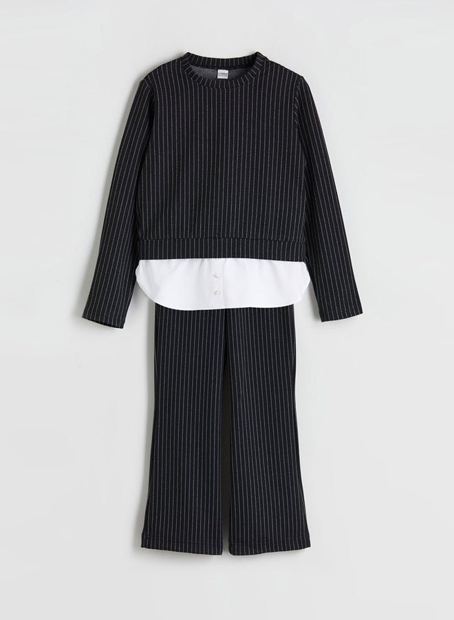 ال سي وايكيكي طقم بناتي مكوّن من سويتر وبنطال بياقة دائرية - Image 1