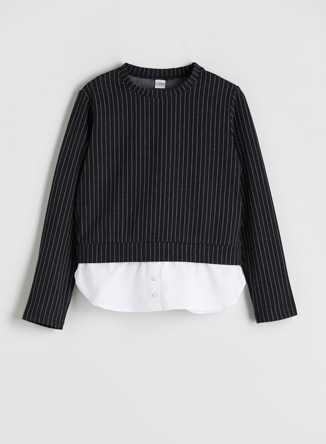 ال سي وايكيكي طقم بناتي مكوّن من سويتر وبنطال بياقة دائرية - Image 2