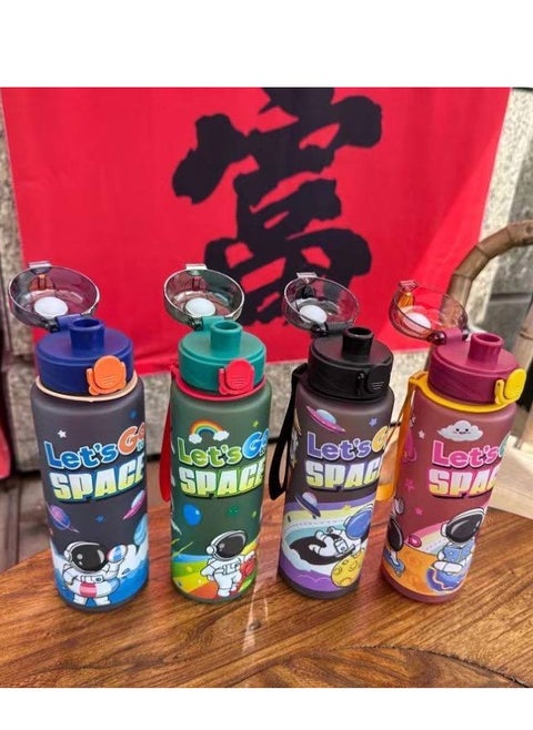 pace Man Bottle  Material: Made from high-quality, non-toxic acrylic, making it very safe for children. Design: Equipped with a secure lock that prevents water leakage. Capacity: 700 ml. Features: Ensures safety and durability, suitable for kids Multicolored K