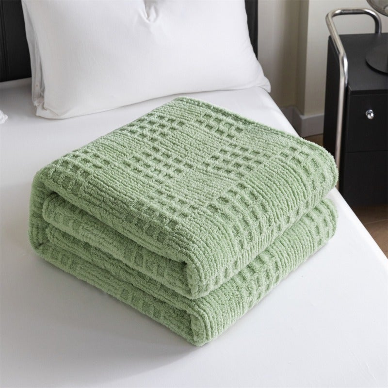 A Solid Color Waffle Jacquard Summer Quilt Blanket, Machine Washable, Suitable for Home, Office, Sofa And Camping, Pillow Not Included - Image 3