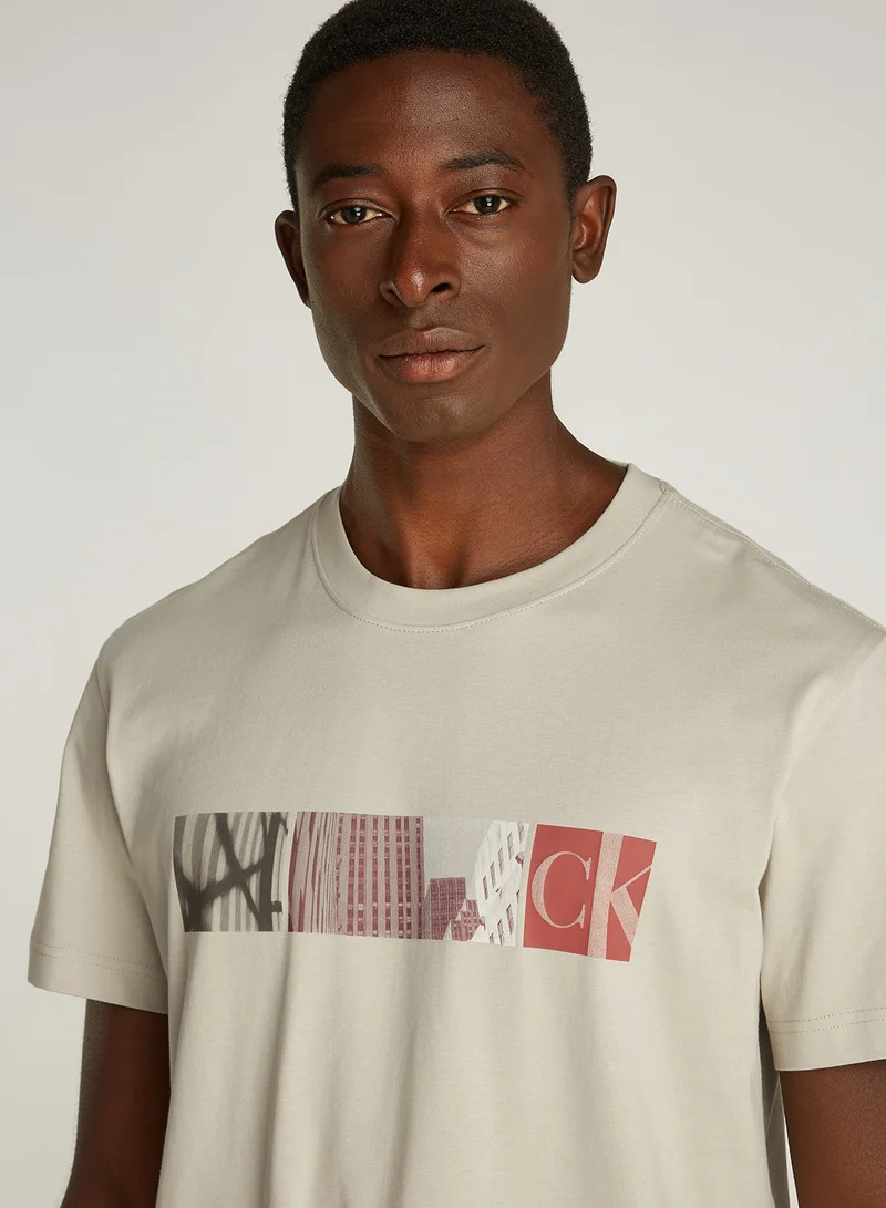 كالفن كلاين جينز Logo Print Crew Neck T-Shirt