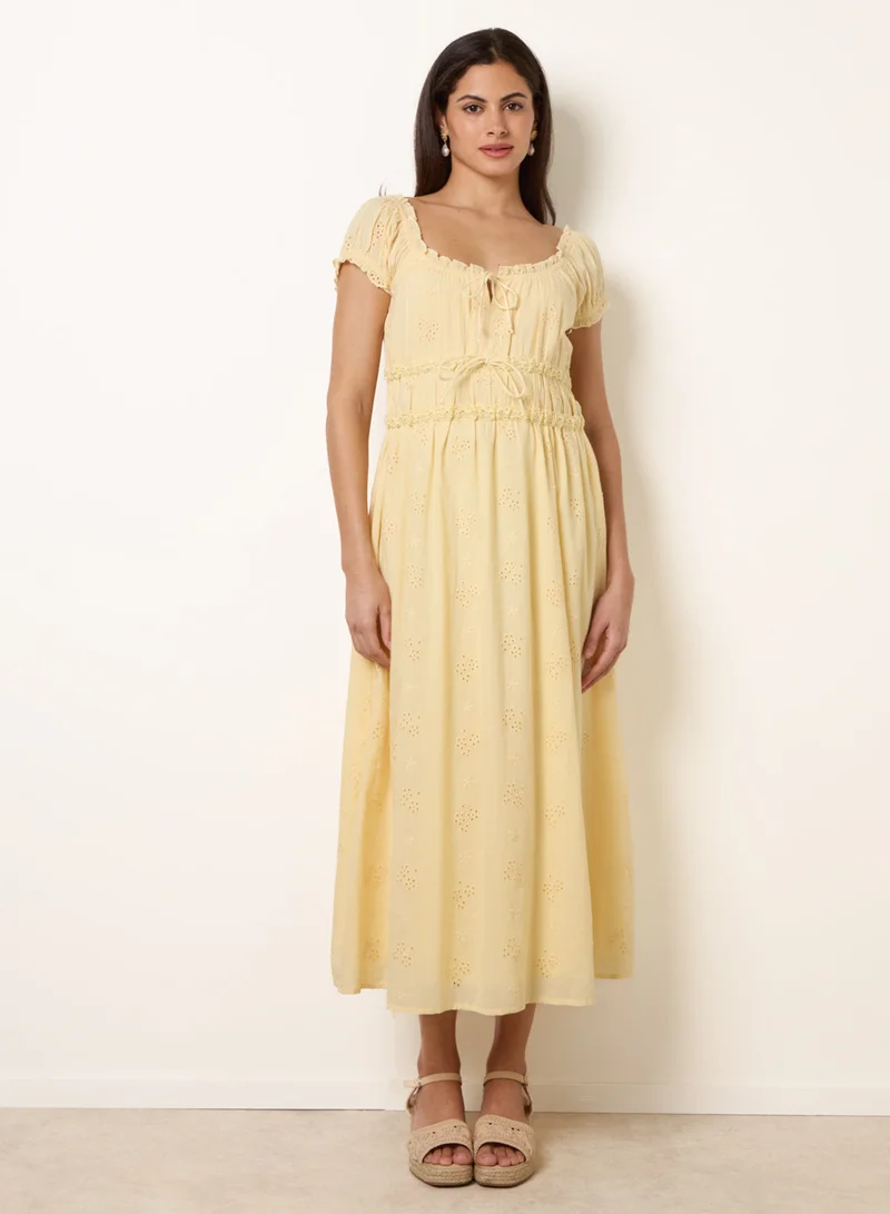 بلو فانيلا Broderie Front Tie Midi Dress