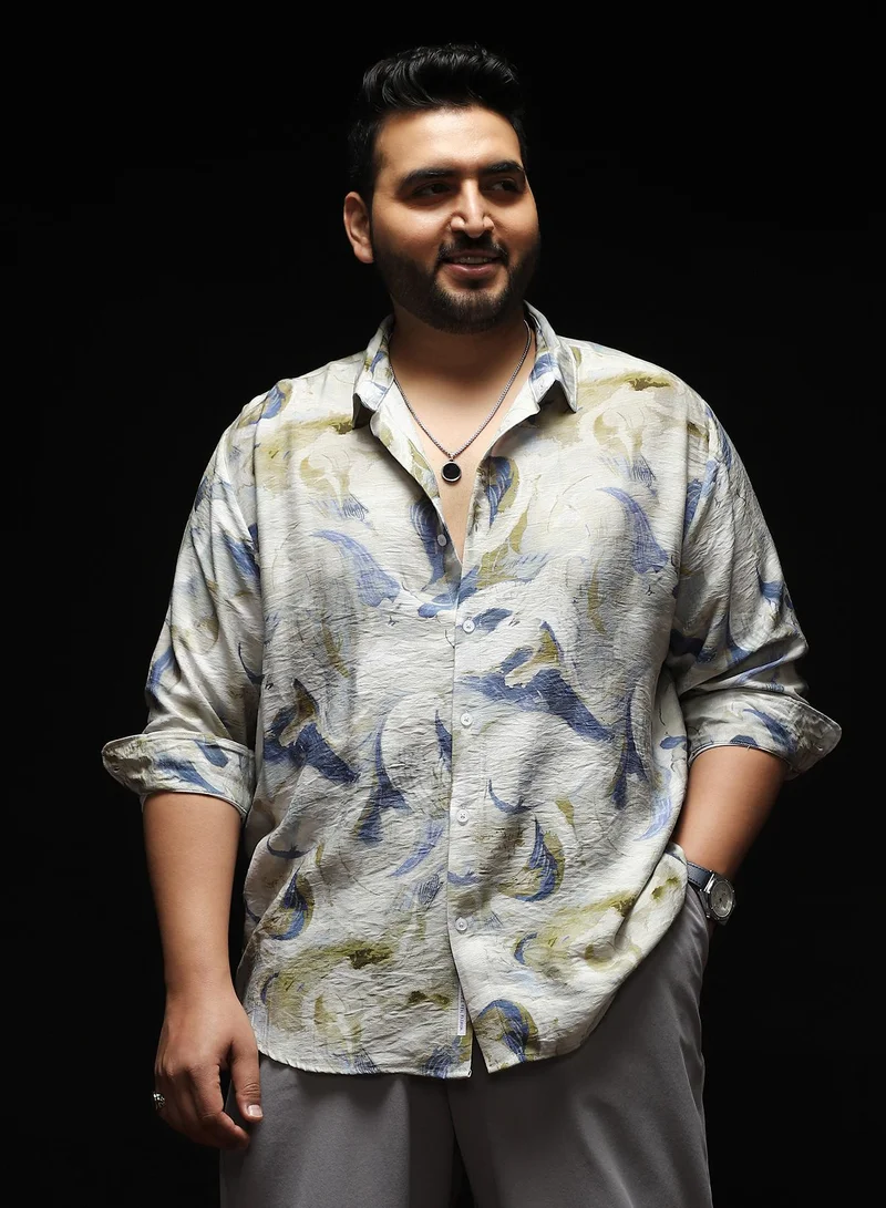 انستافاب بلس قميص رجالي أوف وايت وأزرق بطبعة فرشاة مائية من إنستافاب بلس