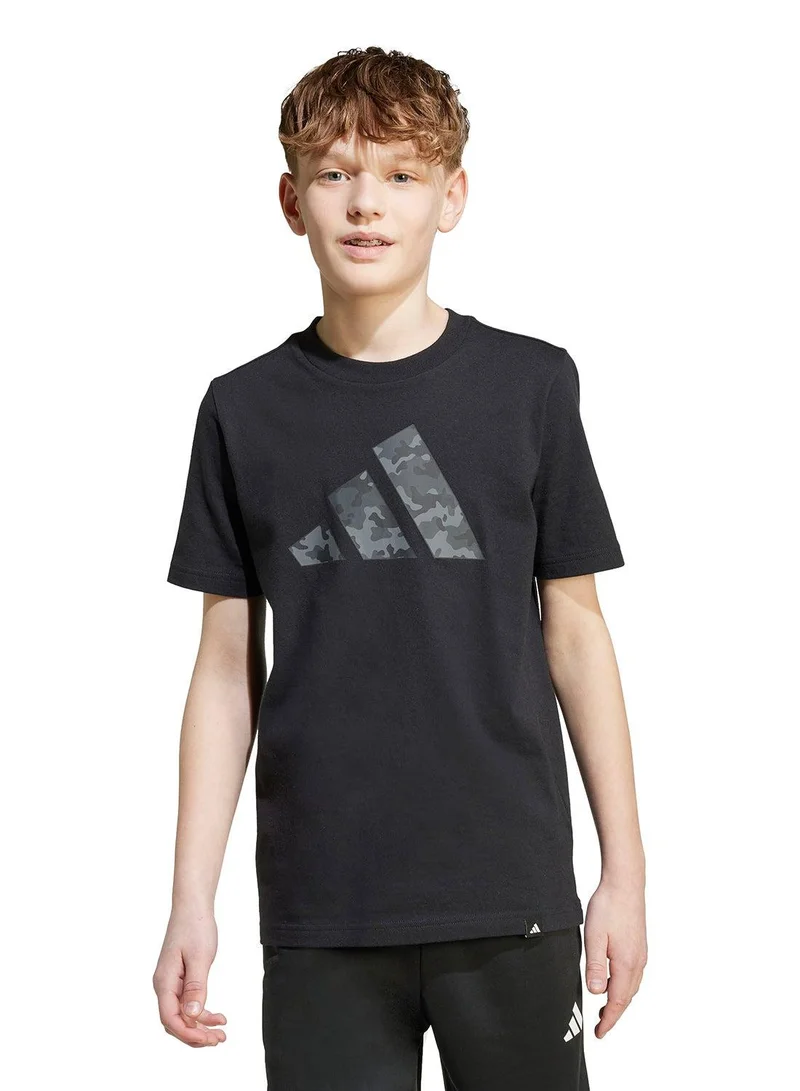 اديداس تي شيرت جرافيك كامو تي أسود للأطفال