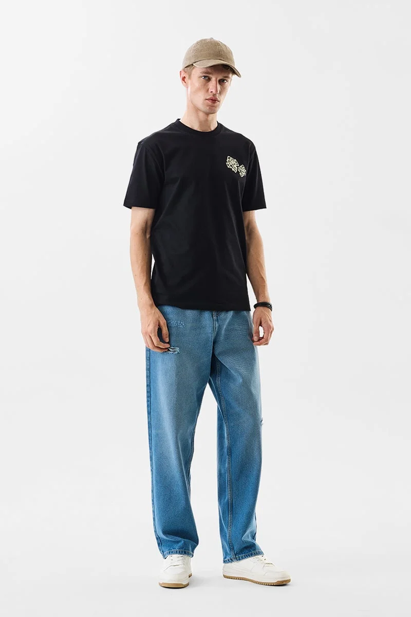 سنيتش تيشيرت قطن % بطبعة جرافيك بقصة عادية