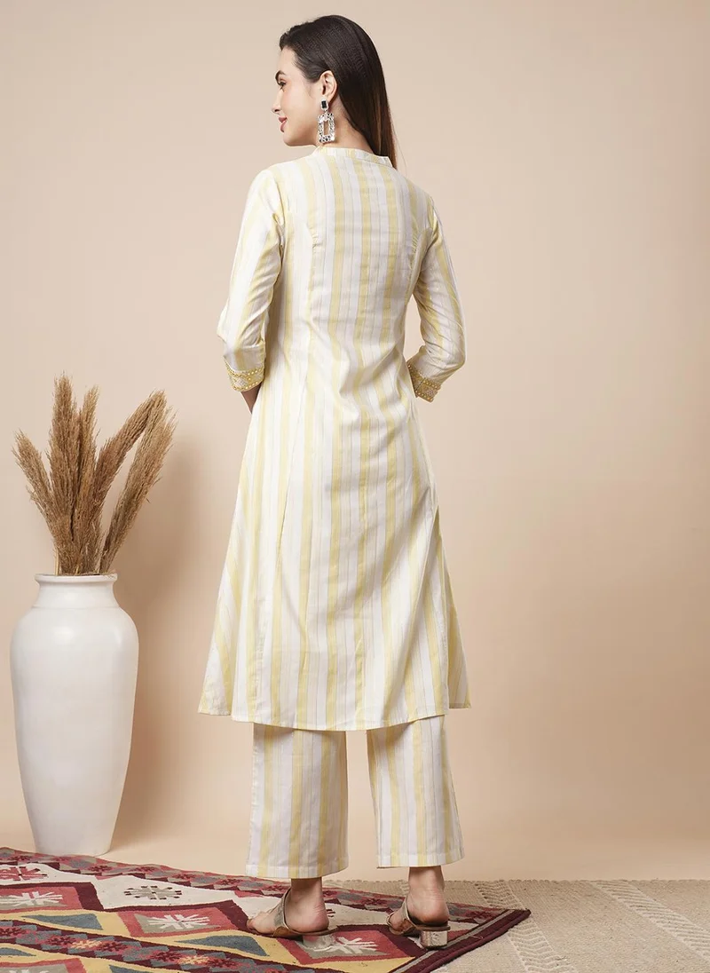 globus Globus Women Striped Regular Gotta Patti Pure Cotton Kurta With Trousers