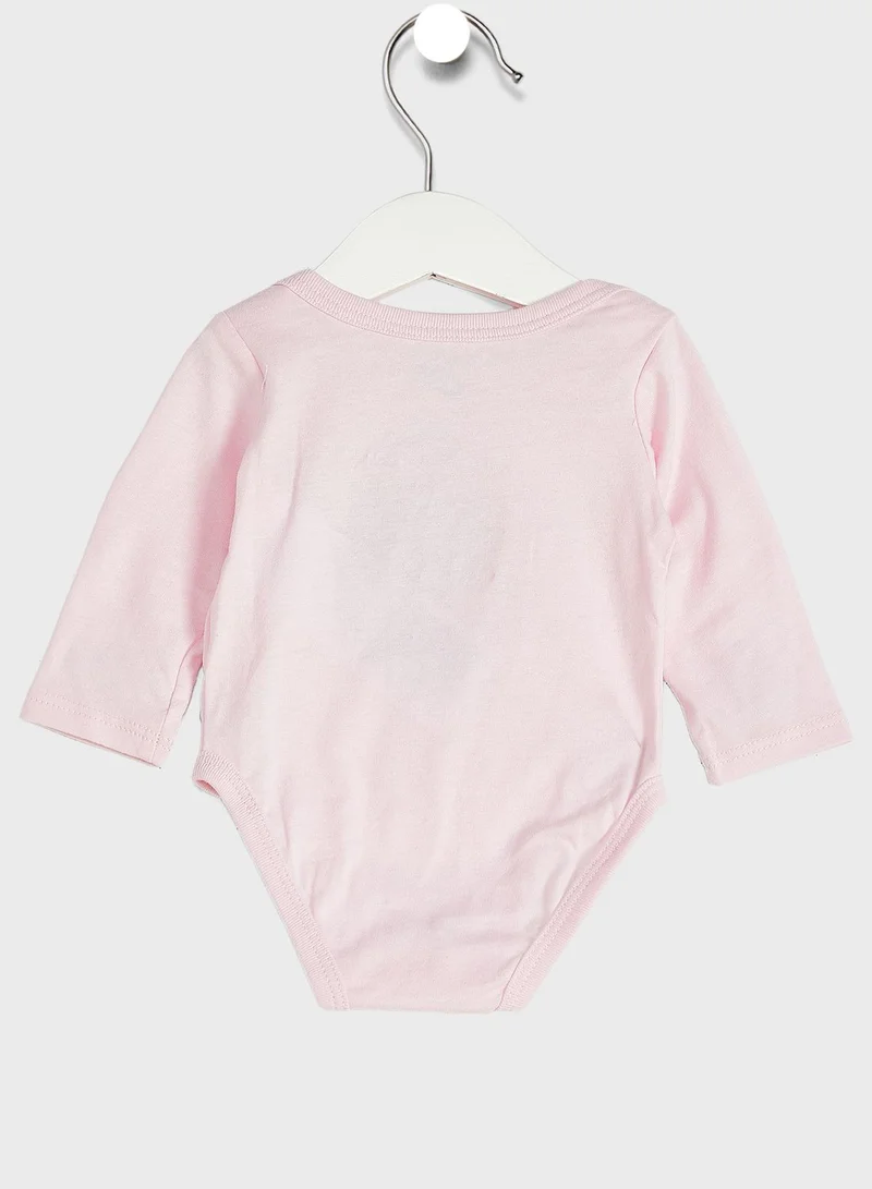 Nike Infant Logo Set