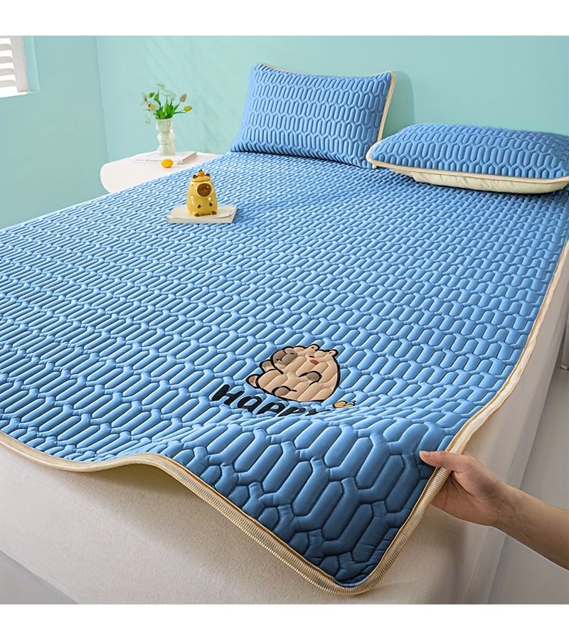 1pc Capibara Premium Gray Cartoon Print Latex Mattress Pad Breathable Soft Skin Friendly Summer Cooling Foldable Easy Care For Bedroom Dorm Guest Room - Image 2