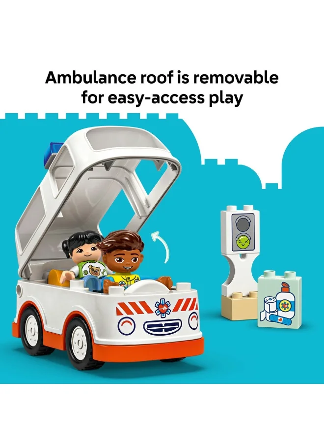 ليغو سيارة الإسعاف والسائق من LEGO® DUPLO®‍‌‍‌‎ للعب التخيّلي 10447