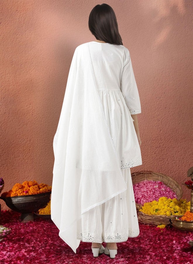 ISHIN Women'S Off White 100% Cotton Self Design Full Length Palazzo Kurta Set - Image 3