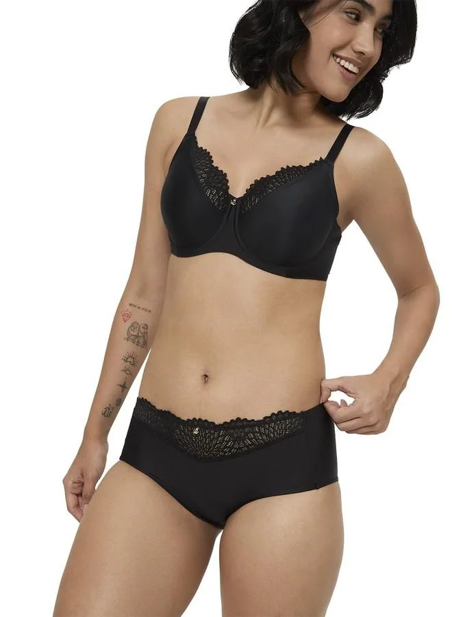 ترايامف Triumph Lacy Sensation Wired Non Padded Bra | Feel All Day Comfort | Luxury and Elegance | Pack of 1 Black