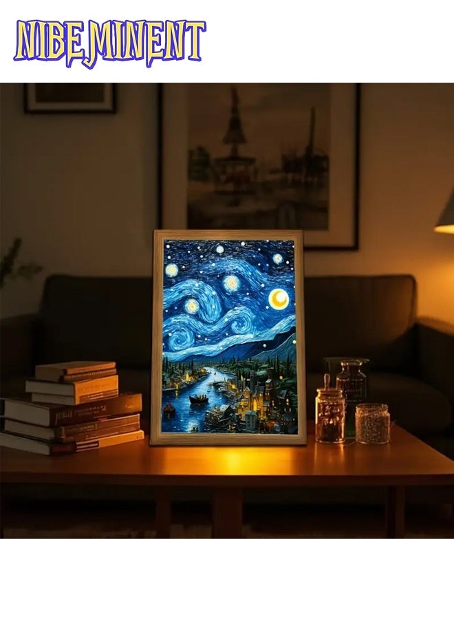 NIBEMINENT 1 قطعة إطار ضوء LED لنجوم الليل لفان جوخ - يعمل بالطاقة من USB، مصباح زخرفي قابل للتعديل للجدار والطاولة مع إضاءة دافئة إلى باردة للغرفة، المكتب، وأجواء المنزل، ضوء ليلي للغرفة | نمط آرت ديكو | إطار خشبي، أضواء LED للغرفة 16.5*22.5 سم - Image 2