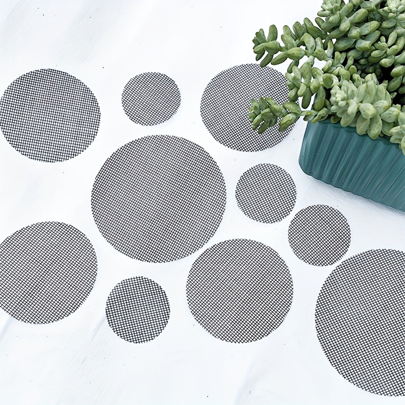 Black Plastic Round Drainage Hole Screens for Flower Pots Mesh Pad Breathable Gasket Garden Plant Bonsai Indoor Outdoor Use Prevents Soil Loss
