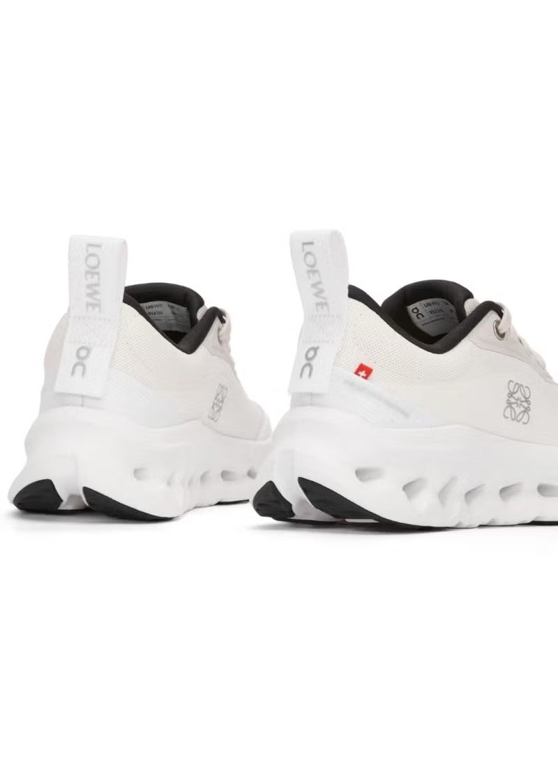 أون حذاء لووي × أون كلاودتيلت 2.0 الرياضي للجنسين – إصدار الأداء باللون الأبيض الرملي - Image 4