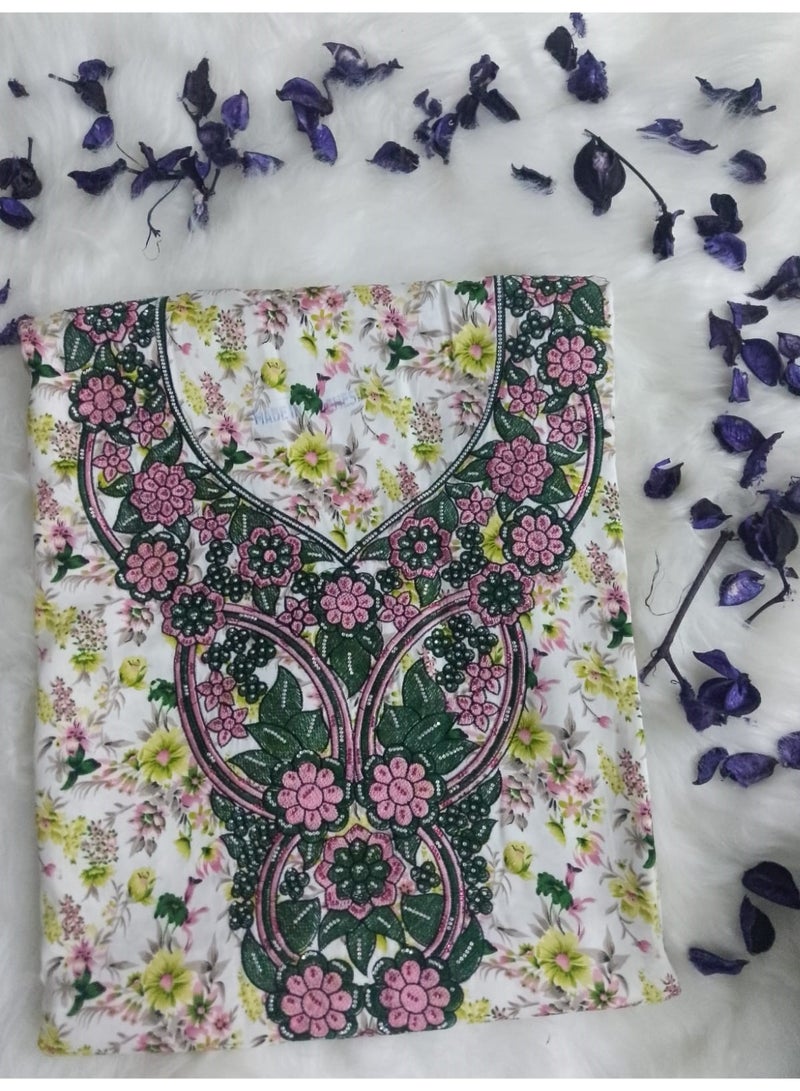 Makhawer made of the finest Indonesian silk with an embroidered design  - Image 1