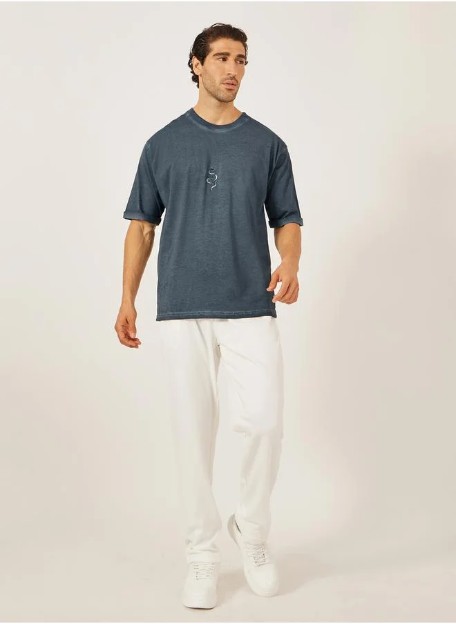 ستايلي Snake Embroidered Oversized T-Shirt