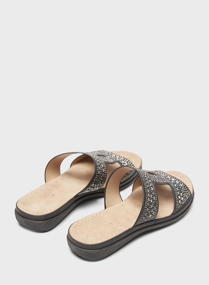 لو كونفورت Side Strap Flat Sandal