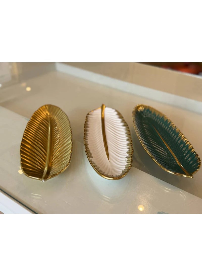3-piece porcelain serving and decorative set - Image 2