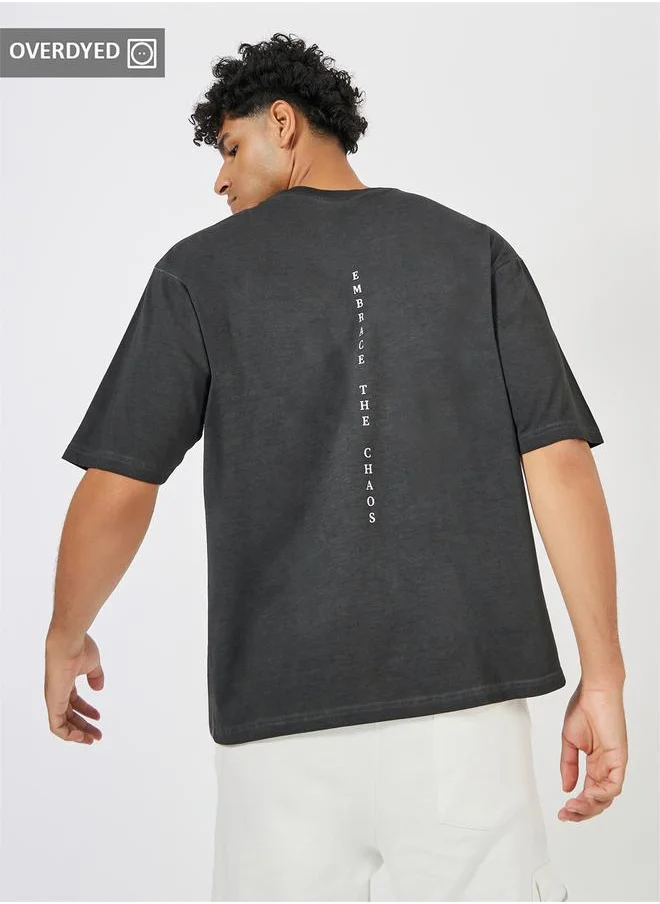 ستايلي Overdyed Washed Oversized T-Shirt with Minimal Back Print