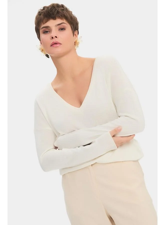 JUNE June Women Exclusive Front Back V Neck Viscose Blend Knitwear Sweater Ecru