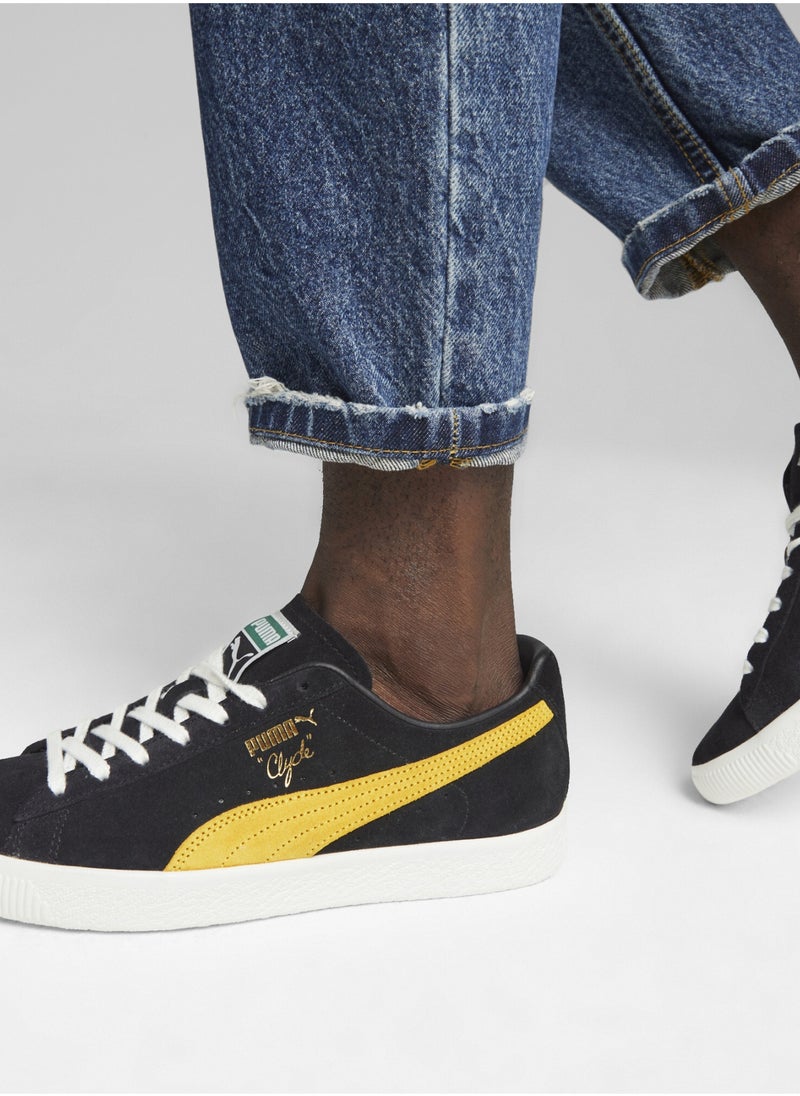 PUMA Clyde OG Mens Black Sneakers  - Image 2