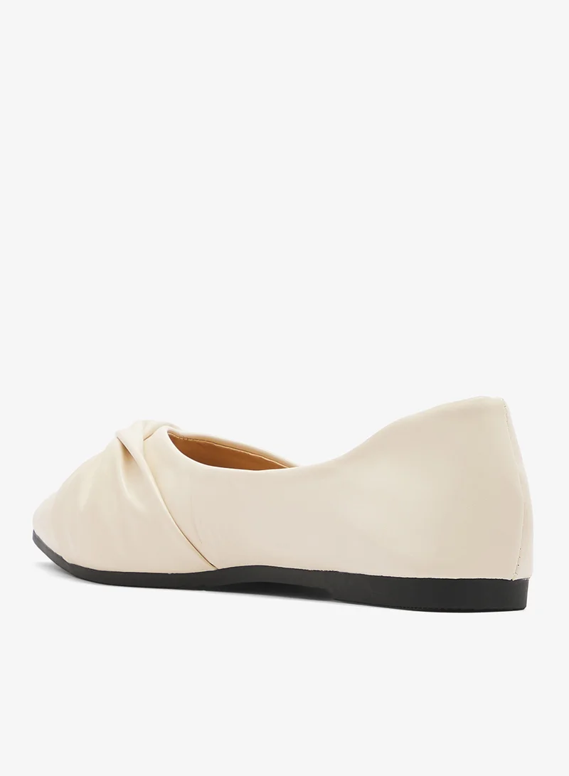 ايلا Two Tone Accent Pointed Toe Open Back Pumps