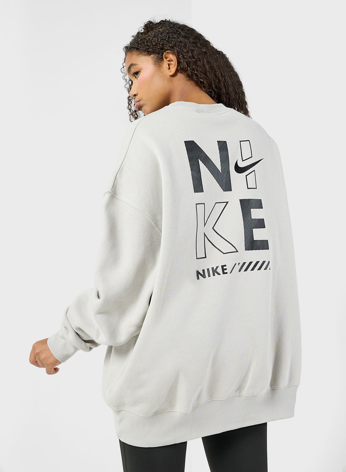 【関税込み】Nanushka オフホワイト Ever フーディ NIKE × OFF WHITE/ナイキ × オフホワイト】より希少なスニーカー