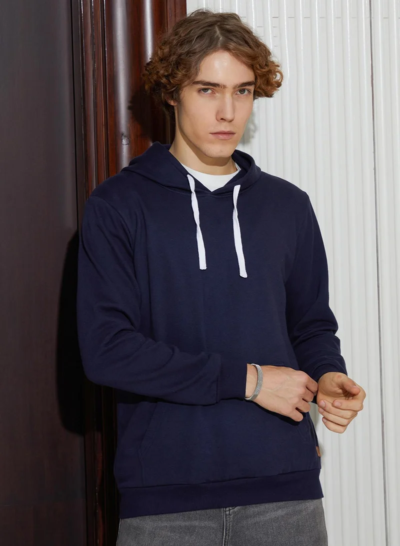 كامبوس سوترا هودي رجالي كحلي سادة بقصة عادية