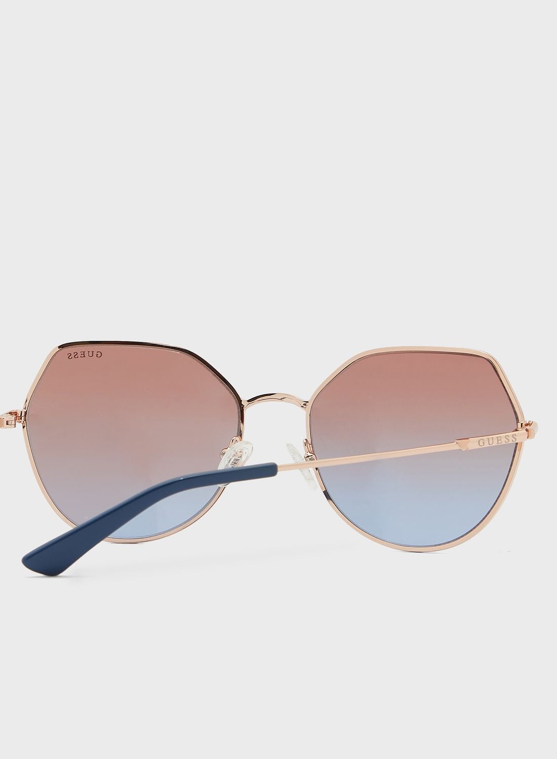 نظارة شمسية عصرية