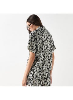 The Celestials Print Notch Collar Shirt with Short Sleeves - pzsku/ZC7430BDE5CF6C29F773DZ/45/_/1729772139/7c4e340d-8594-47d5-9137-1d41c523ae03