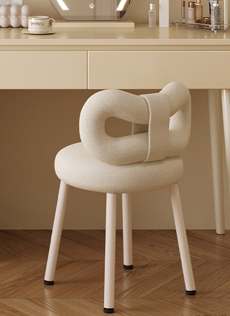 شاربدو كرسي خلع ملابس فاخر لغرفة النوم، لون كريمي، مصنوع من جلد الحمل الناعم، كرسي مرن 36*36*67 سم - Image 2