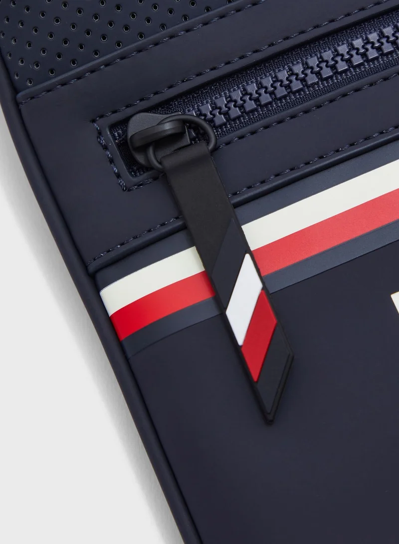 TOMMY HILFIGER Narrow Strap Messenger Bag