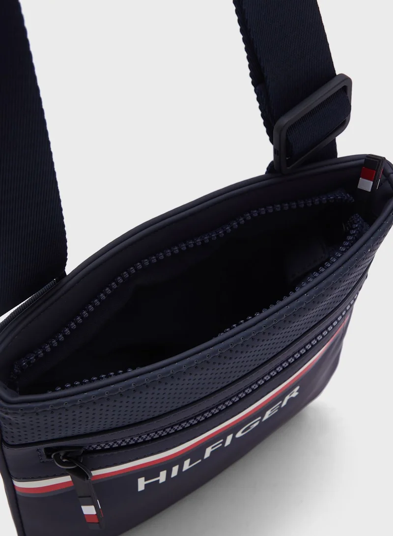 TOMMY HILFIGER Narrow Strap Messenger Bag